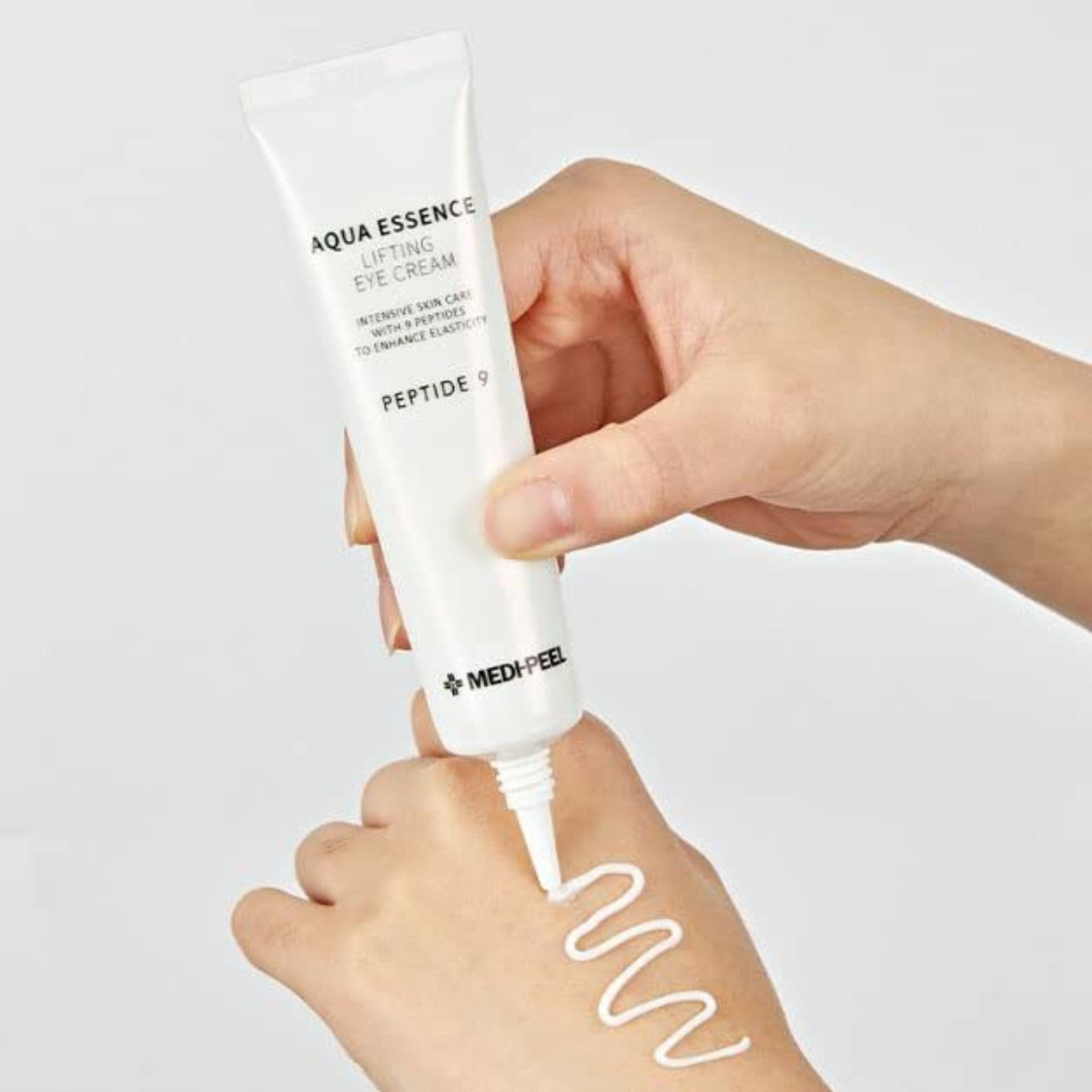 Crema de ochi Medipeel Peptide 9 Aqua Essence Lifting Eye Cream, 40 ml, cu efect anti-imbatranire